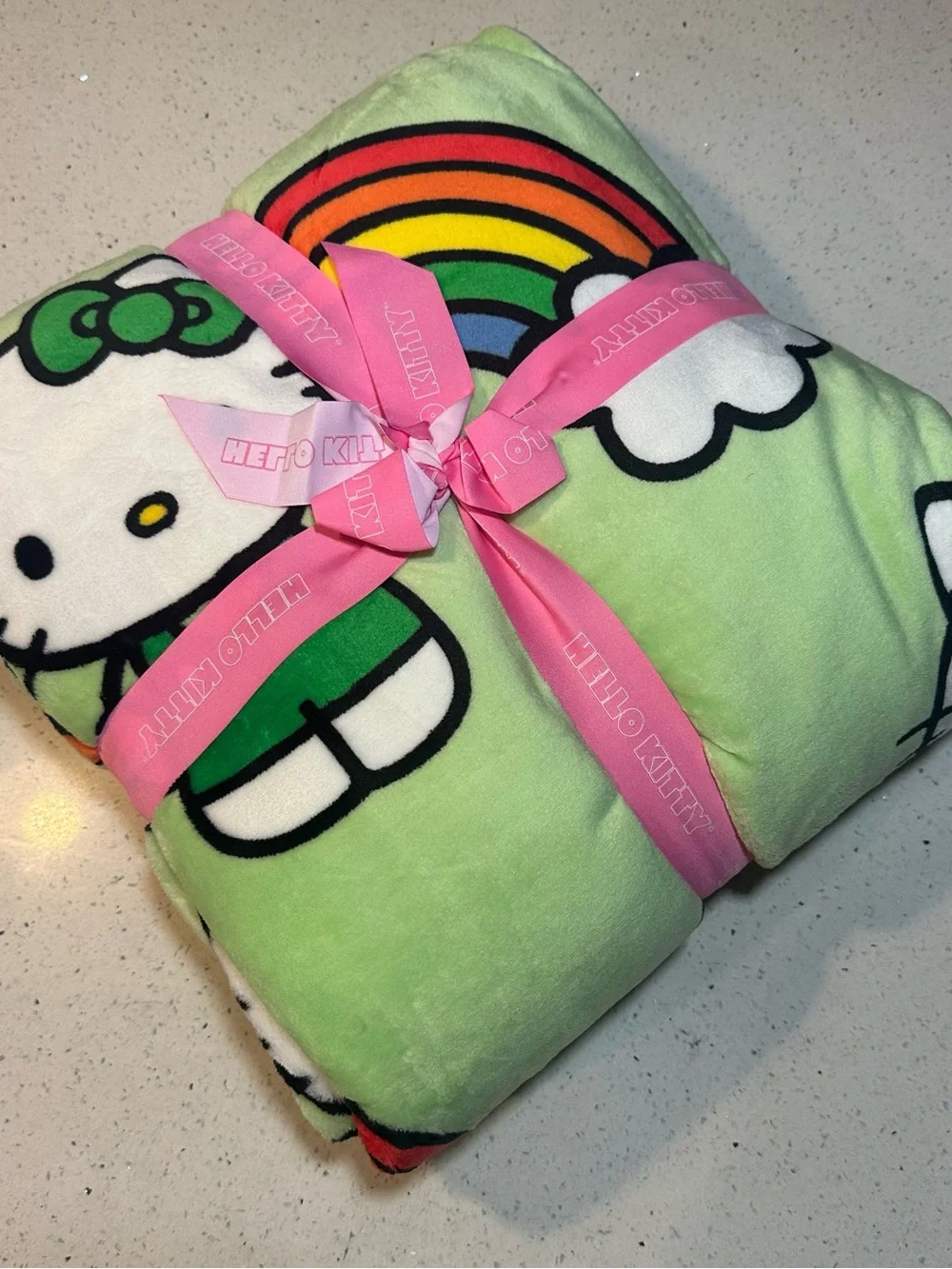 New! Hello Kitty Lucky Rainbow Plush Blanket Full/Queen 90x90 NWT Sanrio NWT